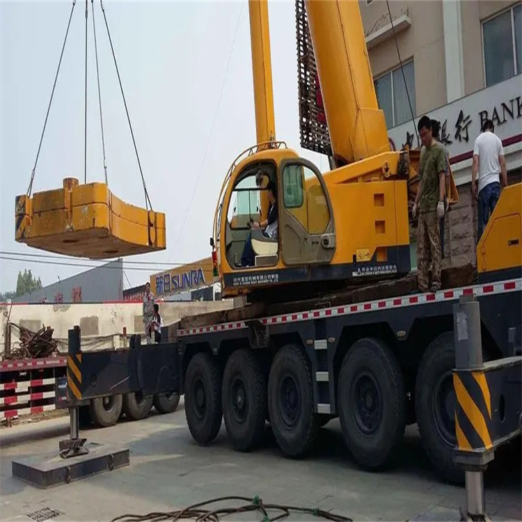 汉寿当地吊车出租|机器吊装|75吨|工厂搬迁服务